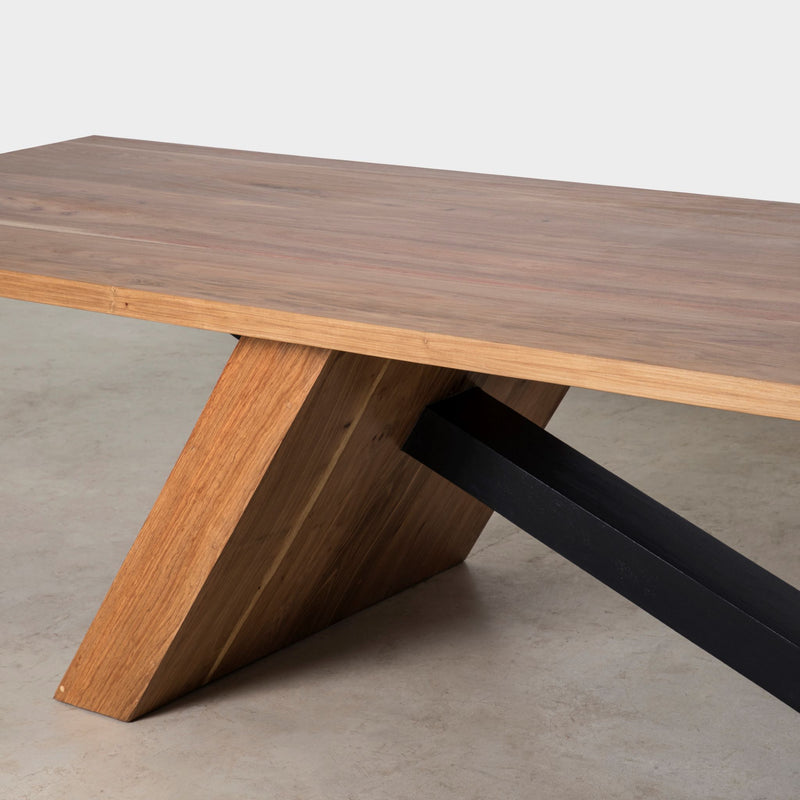 Manjate Dining Table