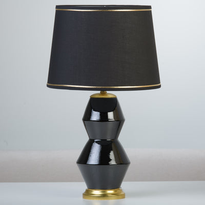 Noir Vase Lamp With Shade
